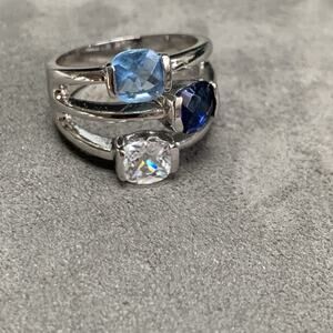 Lia Sophia Riviera 3 Stone Blue Bayou Clear Crystal Size 7.5 Ring Silver Tone
